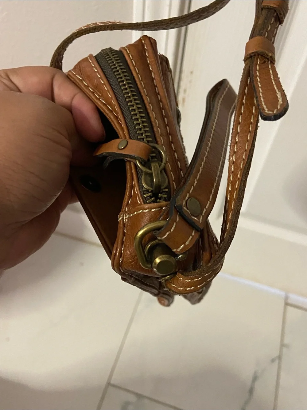 PATRICIA NASH Cognac Brown Soft Leather CONVERTIBLE Crossbody/Wrist Bag